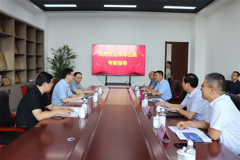 濰坊市人大常委會(huì )黨組副書(shū)記一行到博陽(yáng)機械考察調研
