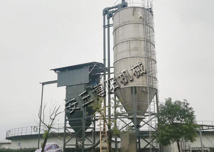 化肥行業(yè)使用噸袋拆包機效果使人驚嘆！