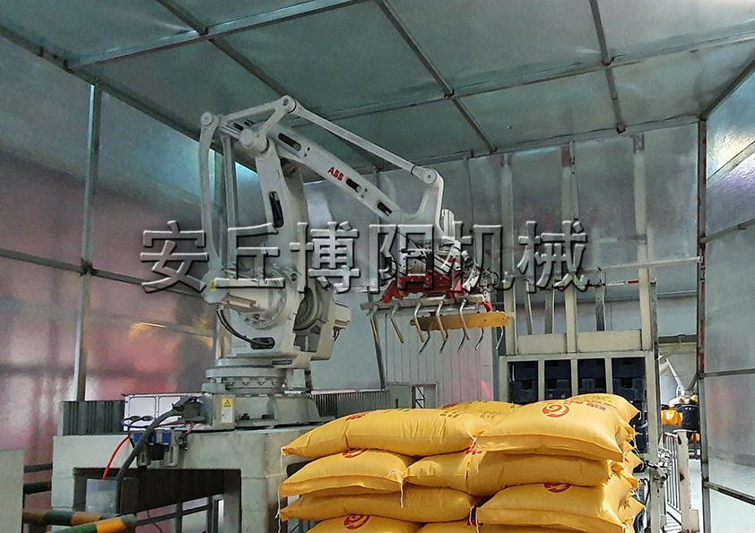 安丘博陽(yáng)機械尿素全自動(dòng)碼垛機實(shí)現自動(dòng)化的好處