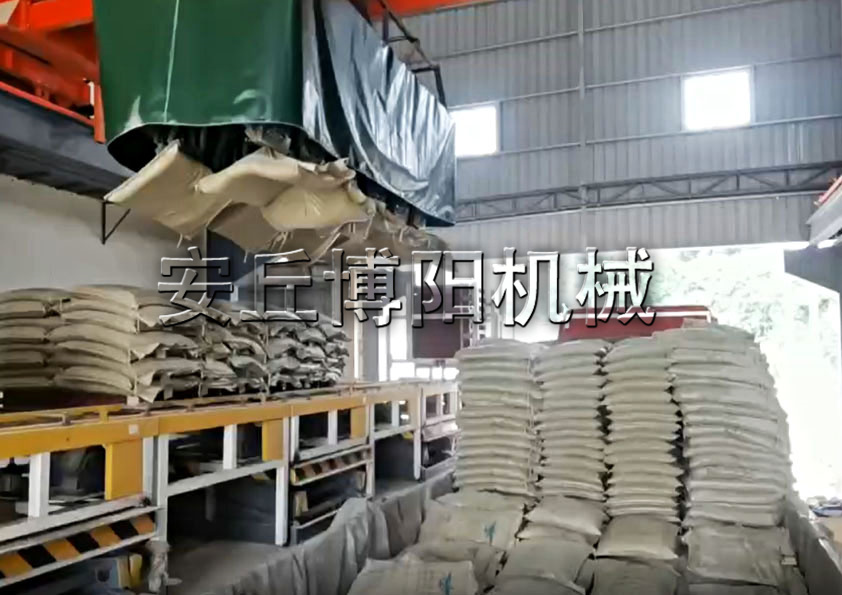 塑料顆粒機器人自動(dòng)裝車(chē)機的優(yōu)勢