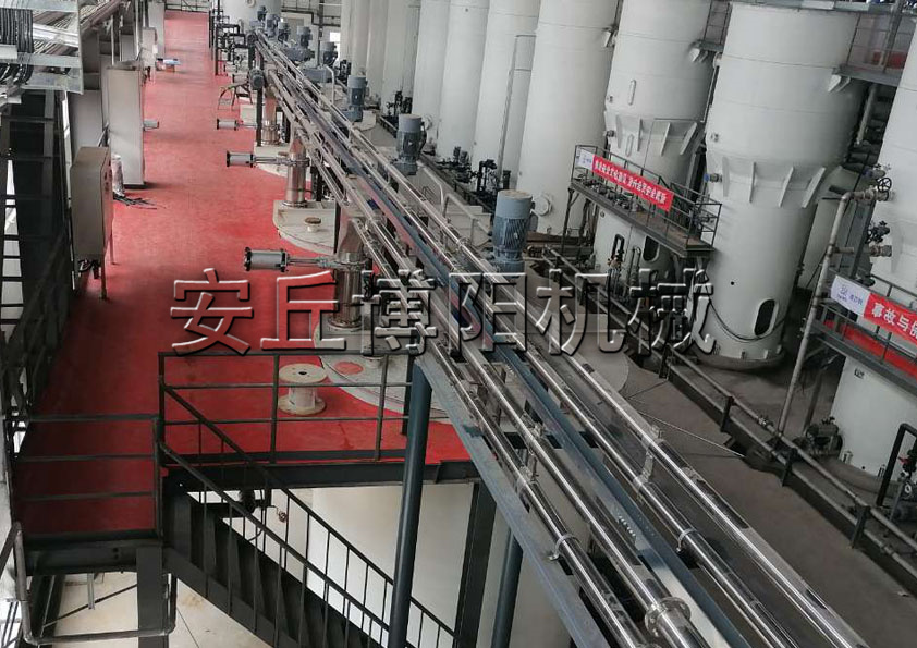 碳酸鈣管鏈輸送機 管鏈式輸送機不受場(chǎng)地限制
