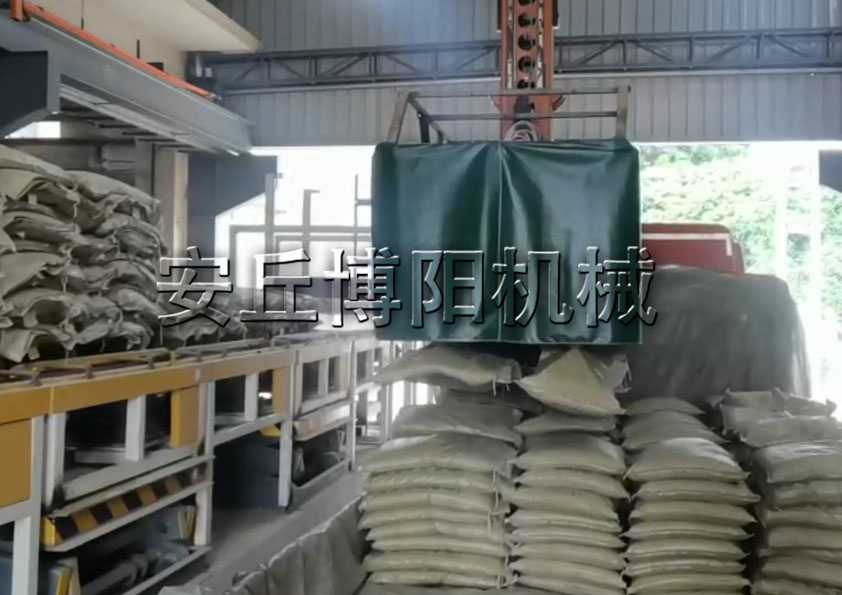 飼料顆粒機器人自動(dòng)裝車(chē)機 自動(dòng)裝車(chē)機器人的特點(diǎn)