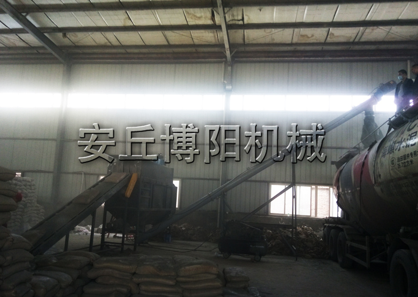 安丘博陽(yáng)機械水泥自動(dòng)拆袋機作業(yè)過(guò)程是怎樣的呢?