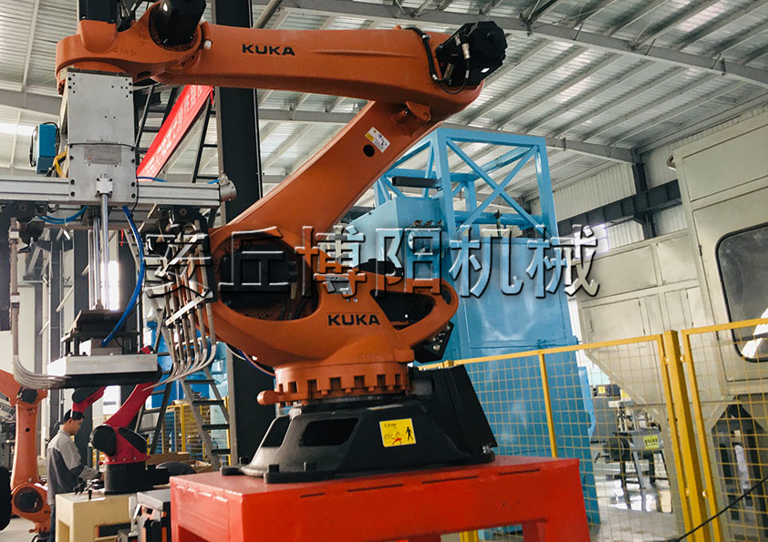 為什么越來(lái)越多的行業(yè)使用袋裝肥料機器人碼垛機？