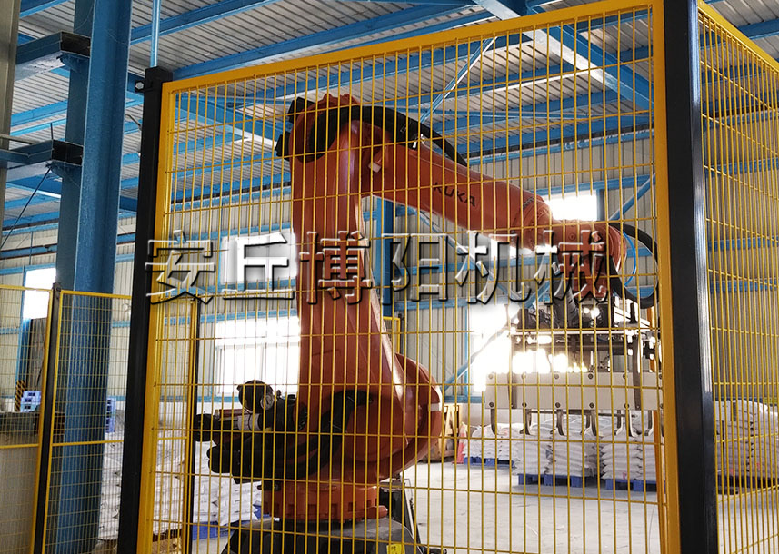 氫氧化鋁自動(dòng)拆包機器人 企業(yè)使用自動(dòng)拆包機械手的原因